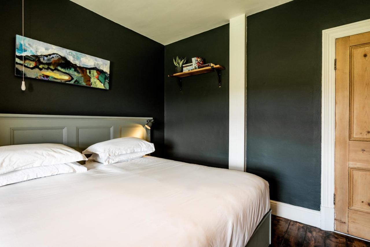 The Old Vicarage Bed & Breakfast Moylgrove Luaran gambar