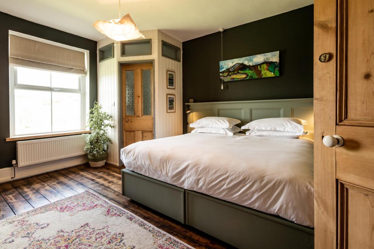 The Old Vicarage Bed & Breakfast Moylgrove Luaran gambar