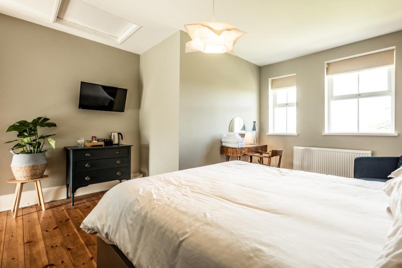 The Old Vicarage Bed & Breakfast Moylgrove Luaran gambar