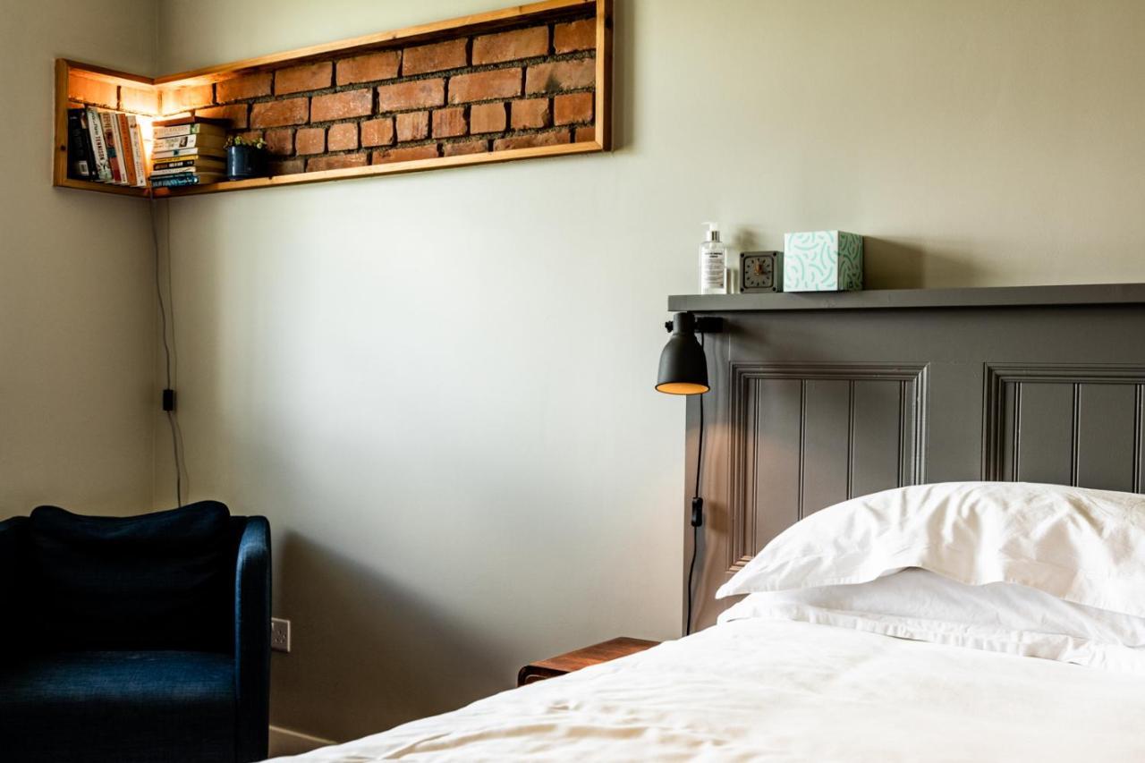 The Old Vicarage Bed & Breakfast Moylgrove Luaran gambar