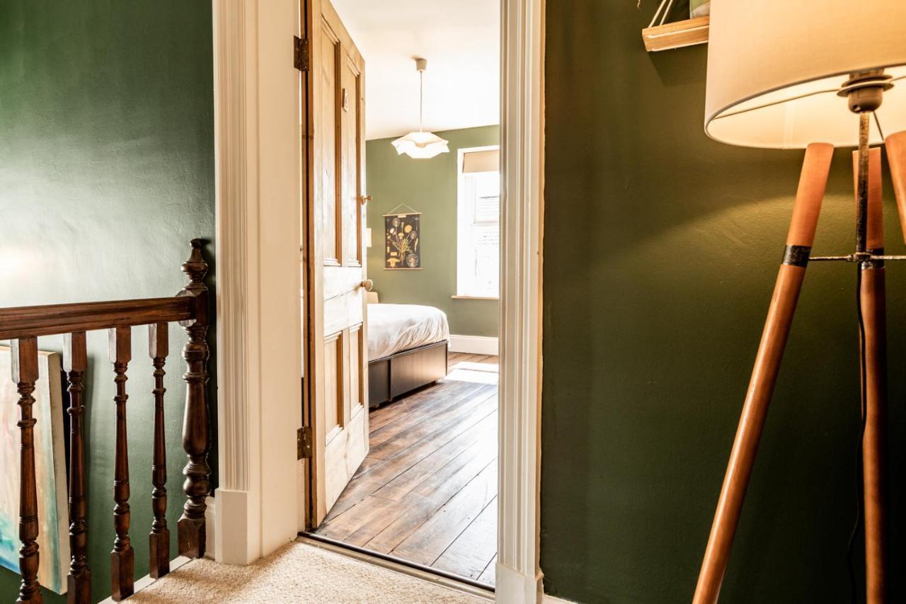 The Old Vicarage Bed & Breakfast Moylgrove Luaran gambar