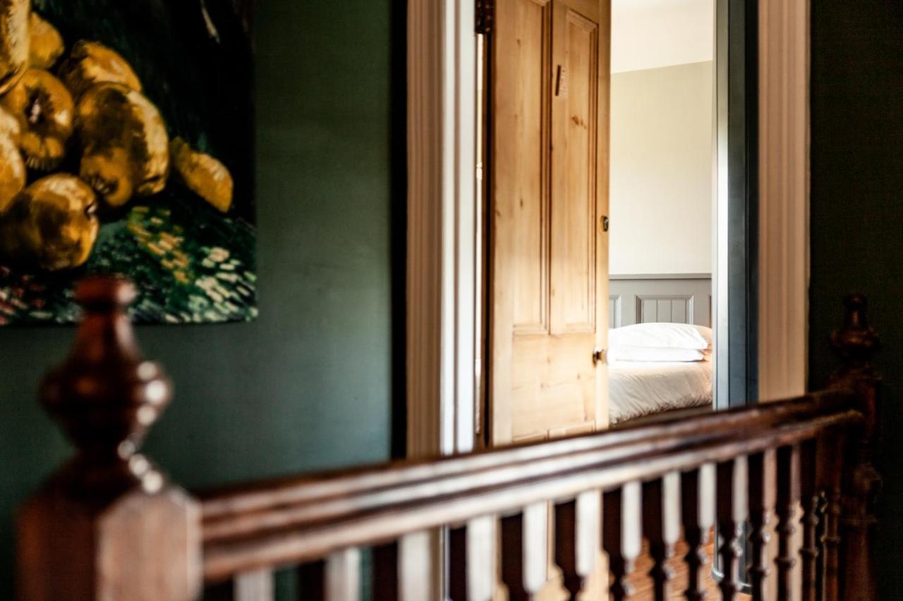 The Old Vicarage Bed & Breakfast Moylgrove Luaran gambar