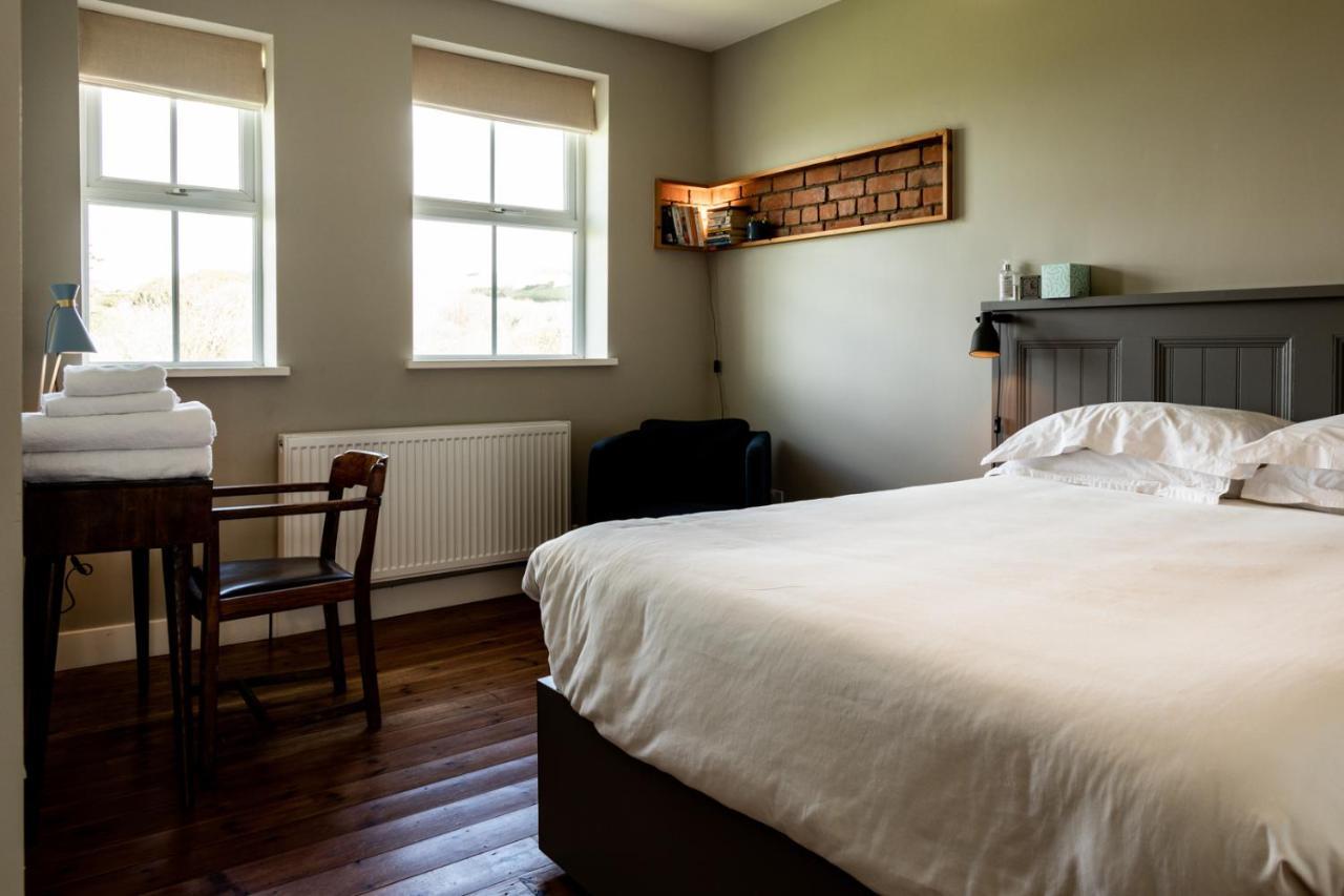 The Old Vicarage Bed & Breakfast Moylgrove Luaran gambar