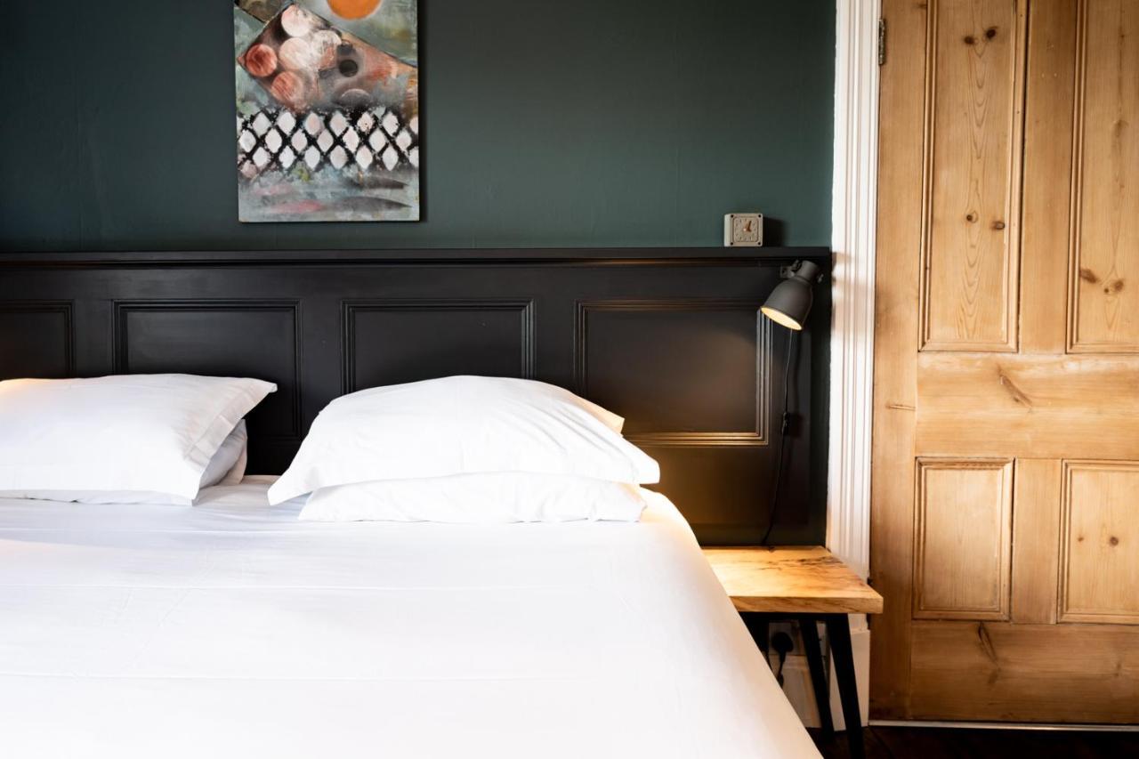 The Old Vicarage Bed & Breakfast Moylgrove Luaran gambar
